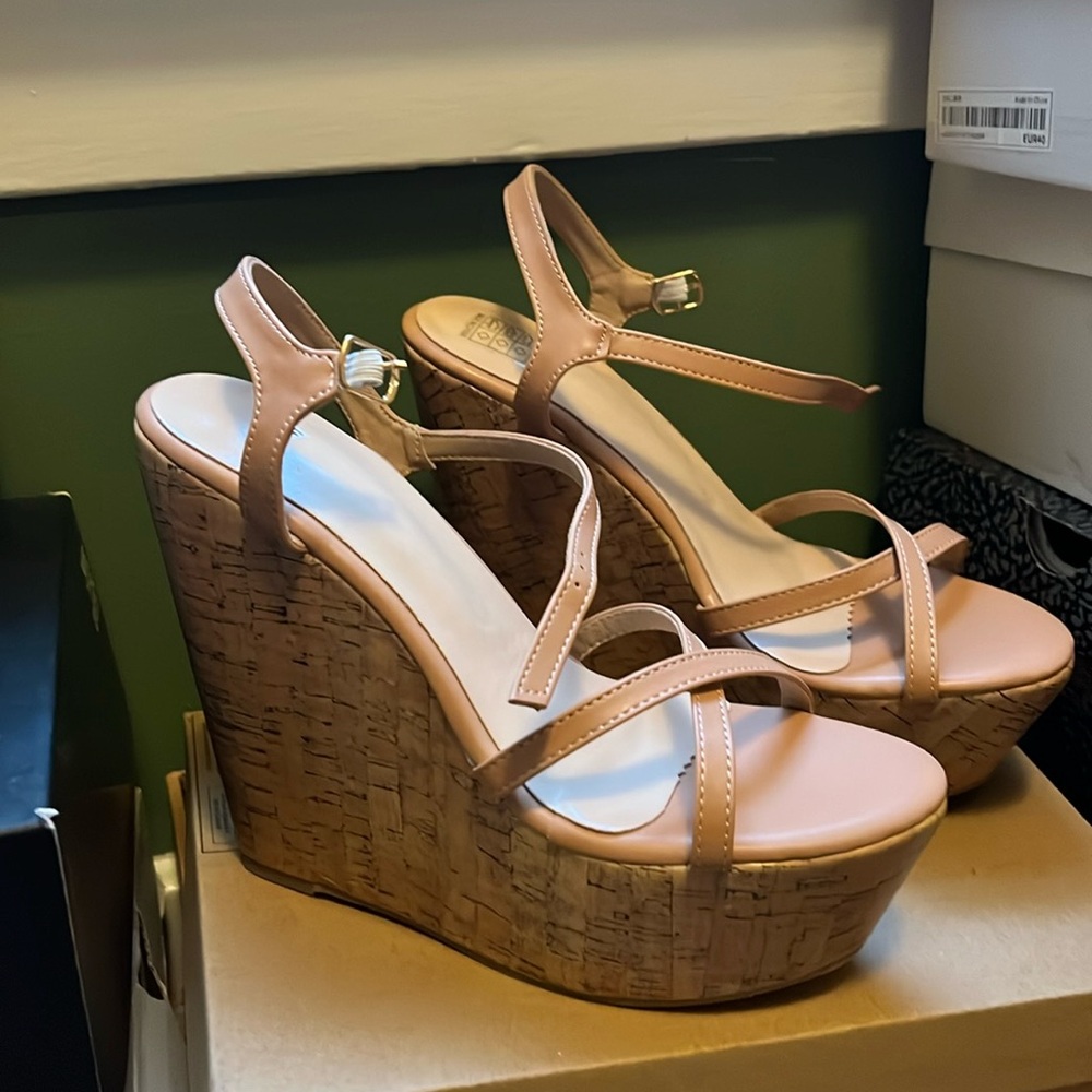 Tan high heel sandles